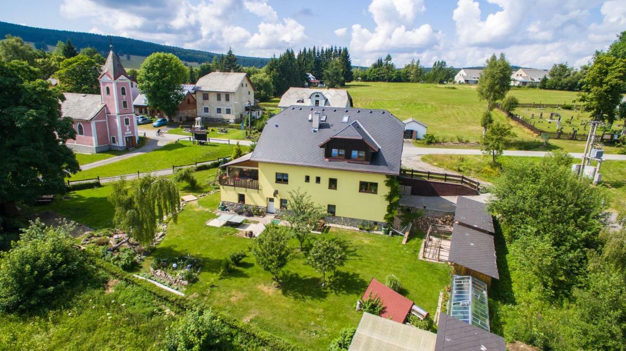 Penzion U Zpevaku Nove Hute Zewnętrze zdjęcie